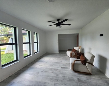 900 Crestwood Road - Photo Thumbnail 17