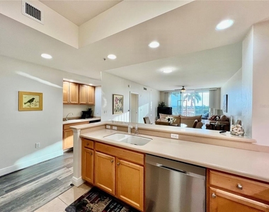 3321 Sunset Key Circle - Photo Thumbnail 22