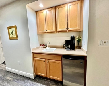 3321 Sunset Key Circle - Photo Thumbnail 20