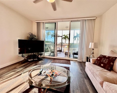 3321 Sunset Key Circle - Photo Thumbnail 17