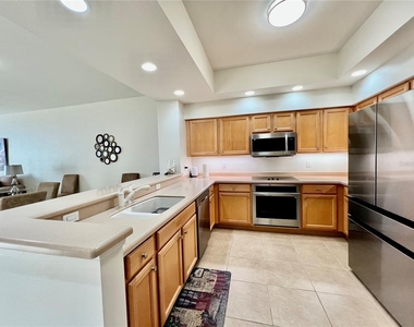 3321 Sunset Key Circle - Photo Thumbnail 21