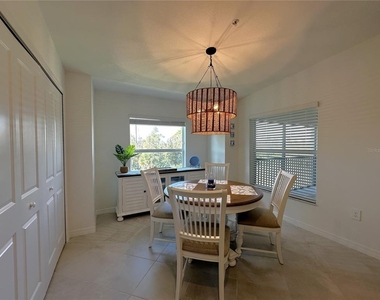 14221 Heritage Landing Boulevard - Photo Thumbnail 11