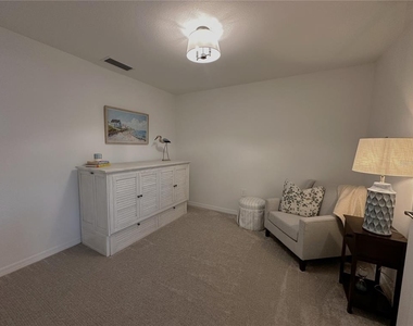 14221 Heritage Landing Boulevard - Photo Thumbnail 22