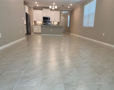 124 Soliera Street - Photo Thumbnail 2