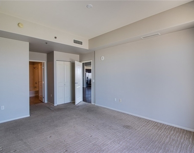 8255 Las Vegas Boulevard - Photo Thumbnail 10