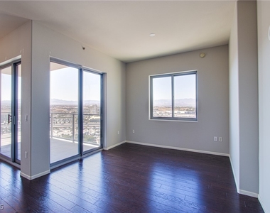 8255 Las Vegas Boulevard - Photo Thumbnail 24