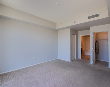 8255 Las Vegas Boulevard - Photo Thumbnail 9