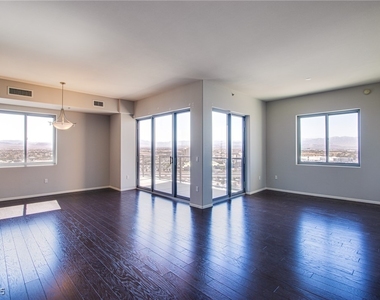 8255 Las Vegas Boulevard - Photo Thumbnail 23