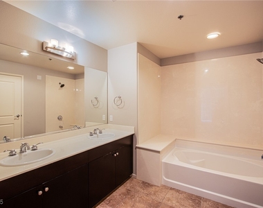 8255 Las Vegas Boulevard - Photo Thumbnail 12