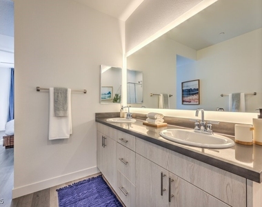 9420 Titania Dawn Street - Photo Thumbnail 13