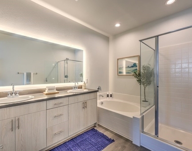 9420 Titania Dawn Street - Photo Thumbnail 12