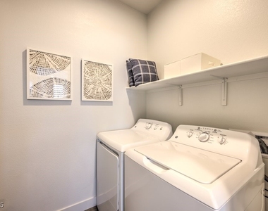 9420 Titania Dawn Street - Photo Thumbnail 7