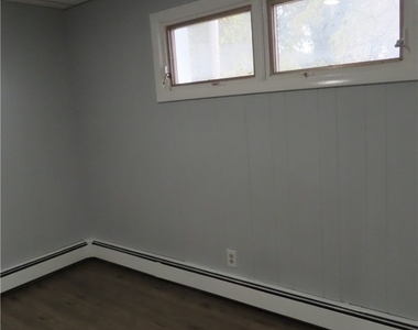 4449 E Genesee Street - Photo Thumbnail 4