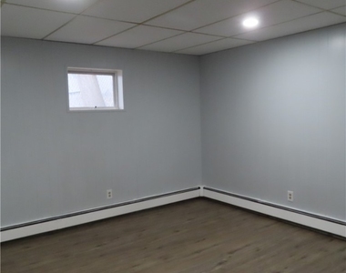 4449 E Genesee Street - Photo Thumbnail 3