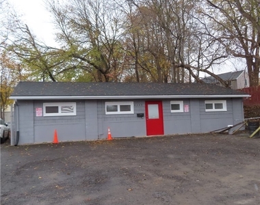 4449 E Genesee Street - Photo Thumbnail 13