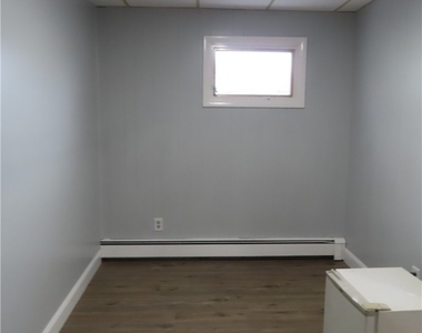 4449 E Genesee Street - Photo Thumbnail 6
