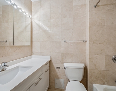 West 87th Street - Photo Thumbnail 8