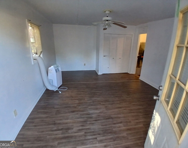 218a Hunt Street - Photo Thumbnail 4