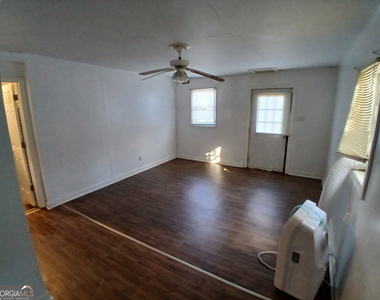 218a Hunt Street - Photo Thumbnail 2