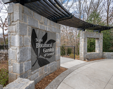 175 Habersham Way - Photo Thumbnail 4
