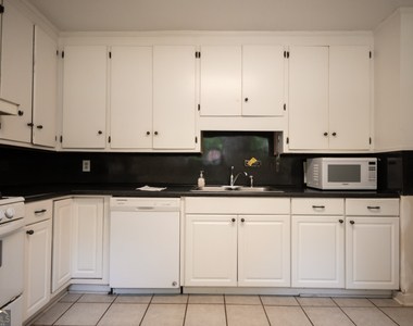 175 Habersham Way - Photo Thumbnail 20