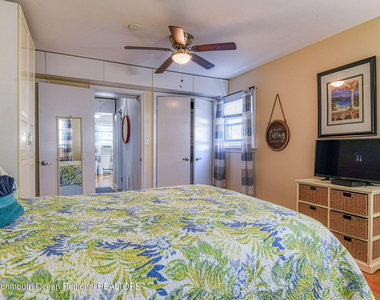 42 Abbott Avenue - Photo Thumbnail 10