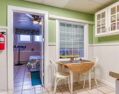 42 Abbott Avenue - Photo Thumbnail 18