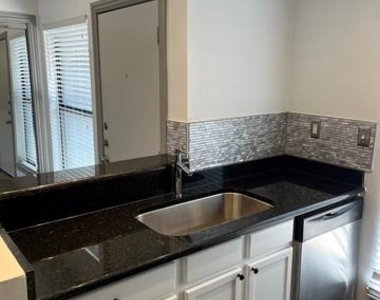 2800 Douglas Avenue - Photo Thumbnail 5