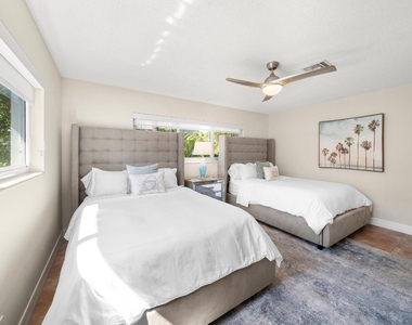 4804 Ne 21st Avenue - Photo Thumbnail 4