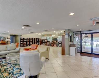 2236 N Cypress Bend Drive - Photo Thumbnail 60