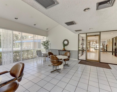 2236 N Cypress Bend Drive - Photo Thumbnail 59