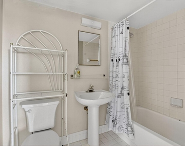 2236 N Cypress Bend Drive - Photo Thumbnail 20