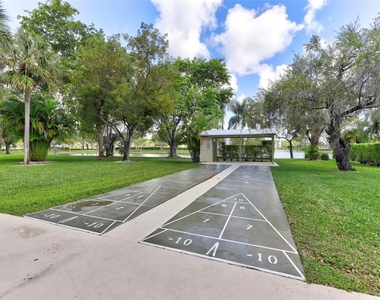 2236 N Cypress Bend Drive - Photo Thumbnail 32