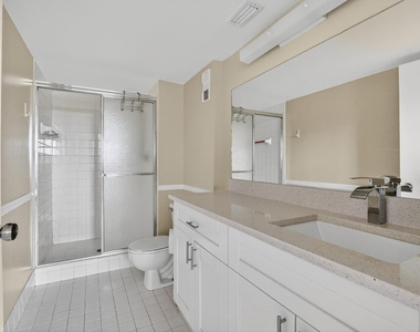 2236 N Cypress Bend Drive - Photo Thumbnail 16