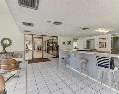2236 N Cypress Bend Drive - Photo Thumbnail 58