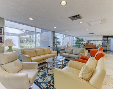 2236 N Cypress Bend Drive - Photo Thumbnail 56