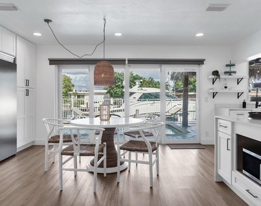 2233 Se 15th Street - Photo Thumbnail 21