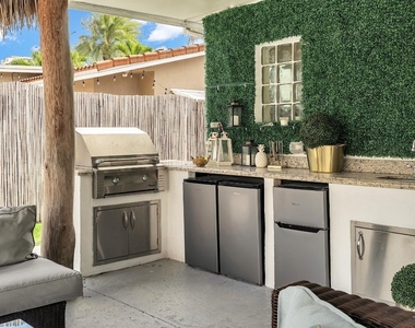 2233 Se 15th Street - Photo Thumbnail 8