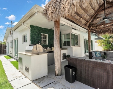 2233 Se 15th Street - Photo Thumbnail 6