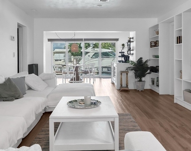 2233 Se 15th Street - Photo Thumbnail 14