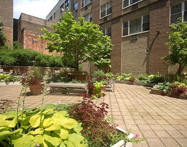 Bleeker Street - Photo Thumbnail 3