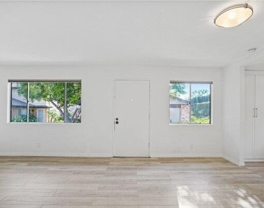 5977 Nelda Street - Photo Thumbnail 6