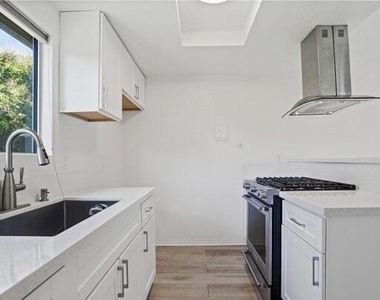 5977 Nelda Street - Photo Thumbnail 2