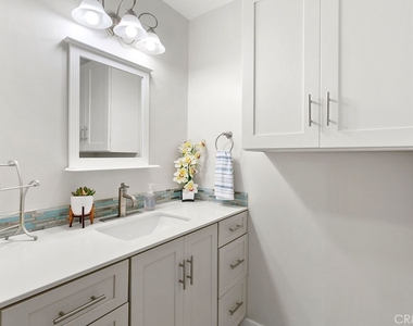 19 Dover Pl - Photo Thumbnail 13