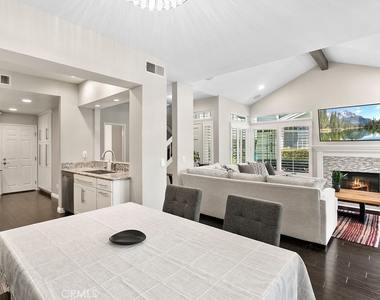 19 Dover Pl - Photo Thumbnail 8