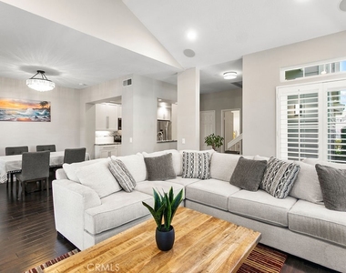 19 Dover Pl - Photo Thumbnail 5