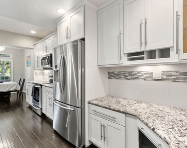 19 Dover Pl - Photo Thumbnail 12