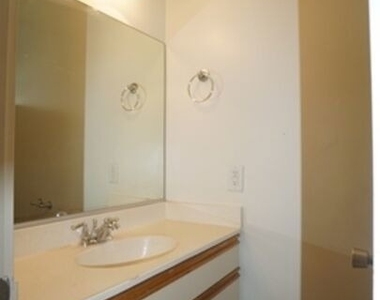 11133 Rose Avenue - Photo Thumbnail 13