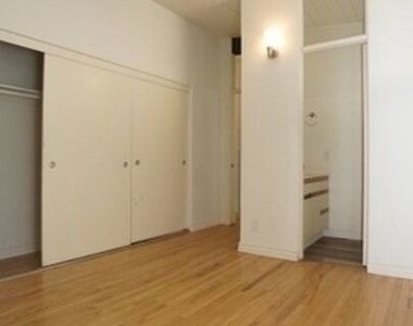 11133 Rose Avenue - Photo Thumbnail 6