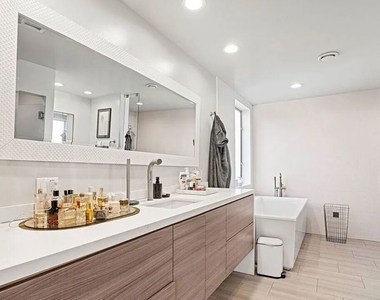 615 6th Avenue - Photo Thumbnail 12